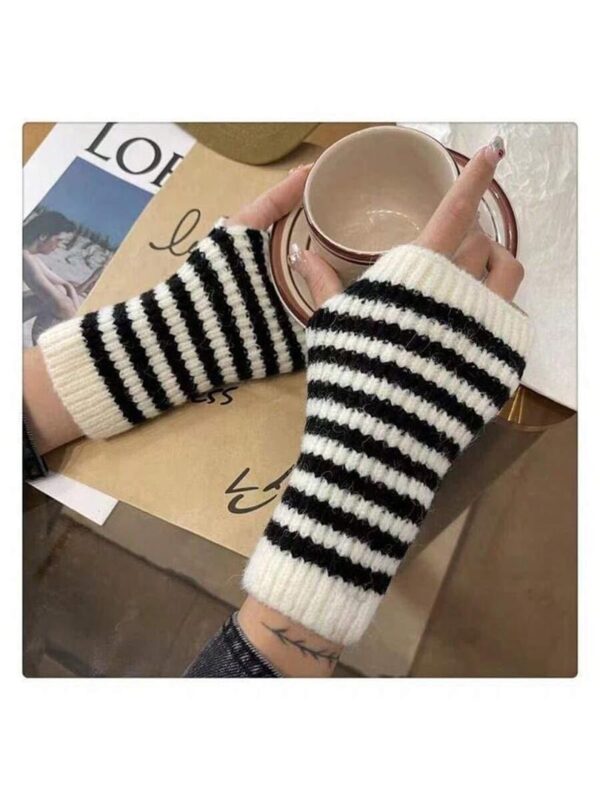 women multicolor gloves